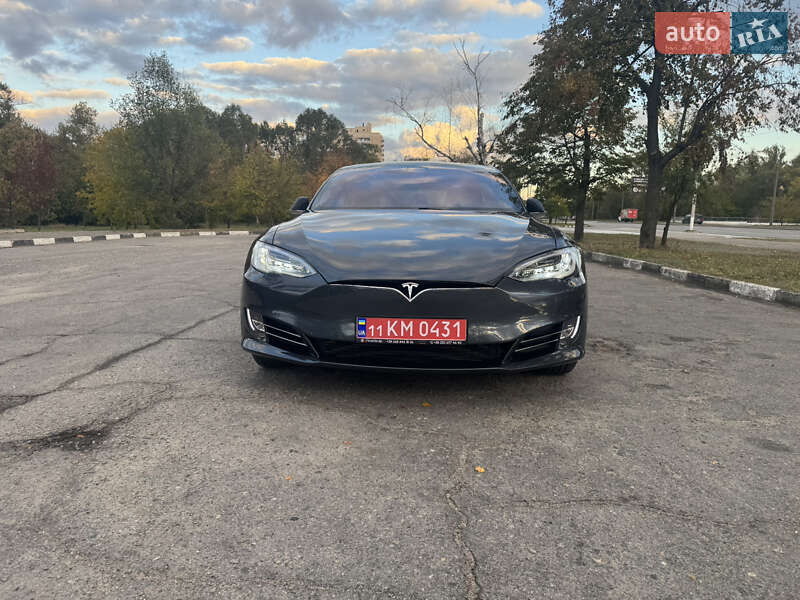 Ліфтбек Tesla Model S 2020 в Запоріжжі
