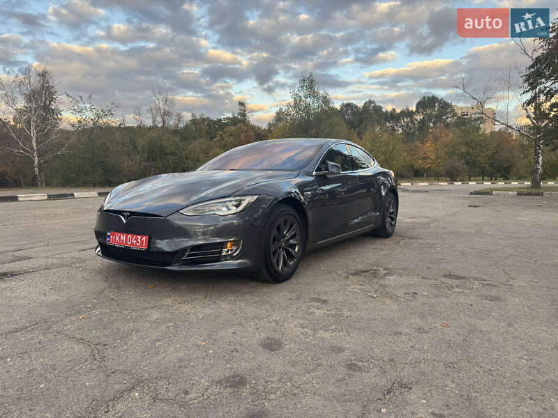 Ліфтбек Tesla Model S 2020 в Запоріжжі