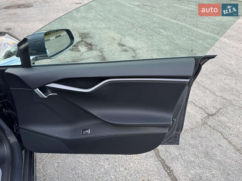 Ліфтбек Tesla Model S 2020 в Запоріжжі