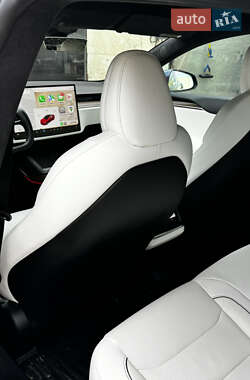 Ліфтбек Tesla Model S 2021 в 