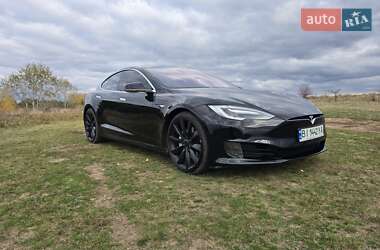 Ліфтбек Tesla Model S 2016 в 