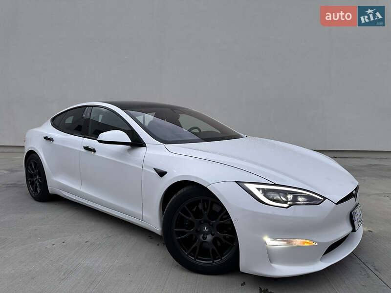 Tesla Model S 2021