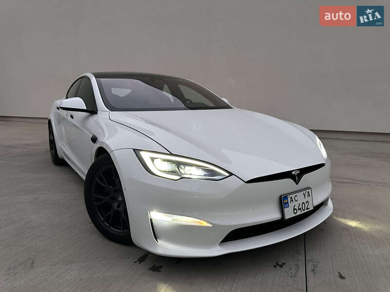 Лифтбек Tesla Model S 2021 в Рованцах