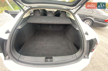 Лифтбек Tesla Model S 2015 в 