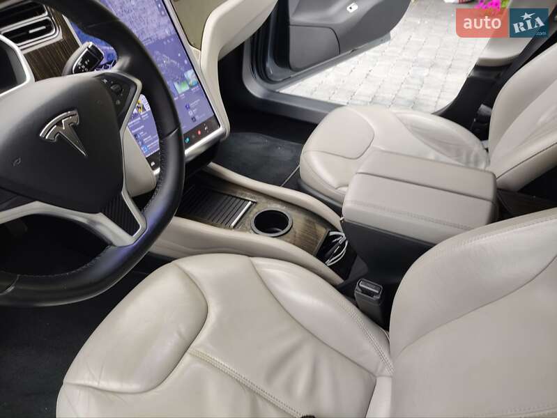 Лифтбек Tesla Model S 2013 в Василькове