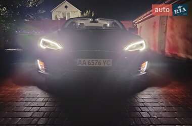 Ліфтбек Tesla Model S 2013 в 