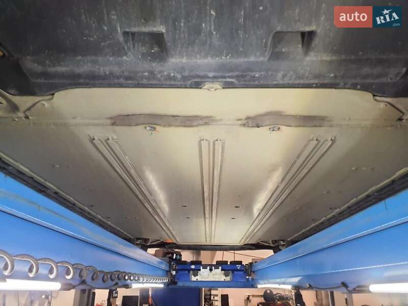 Ліфтбек Tesla Model S 2014 в Києві фото 12 Ліфтбек Tesla Model S 2014 в Києві