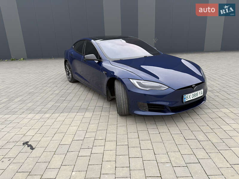 Лифтбек Tesla Model S 2017 в Хмельницком фото 6 Лифтбек Tesla Model S 2017 в Хмельницком