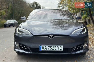 Лифтбек Tesla Model S 2020 в 