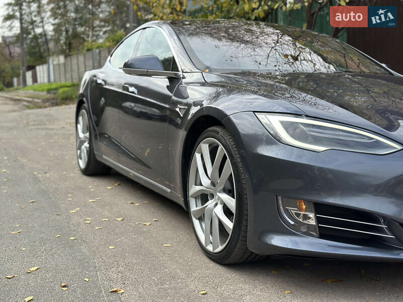 Ліфтбек Tesla Model S 2020 в Києві