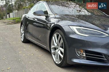 Лифтбек Tesla Model S 2020 в 