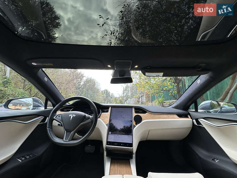 Ліфтбек Tesla Model S 2020 в Києві