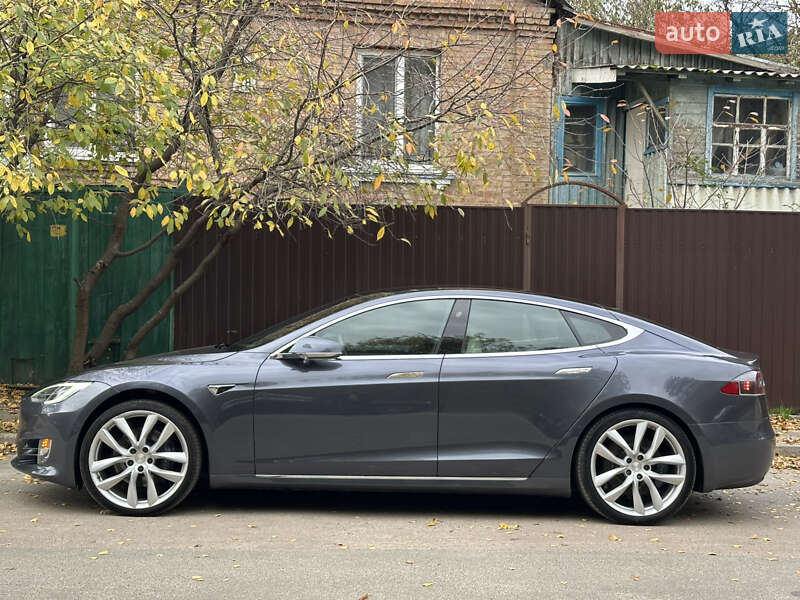 Ліфтбек Tesla Model S 2020 в Києві