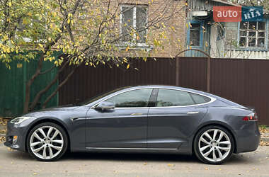 Лифтбек Tesla Model S 2020 в 
