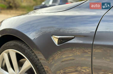 Лифтбек Tesla Model S 2020 в 