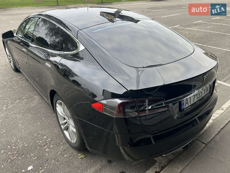 Ліфтбек Tesla Model S 2014 в Києві фото 25 Ліфтбек Tesla Model S 2014 в Києві