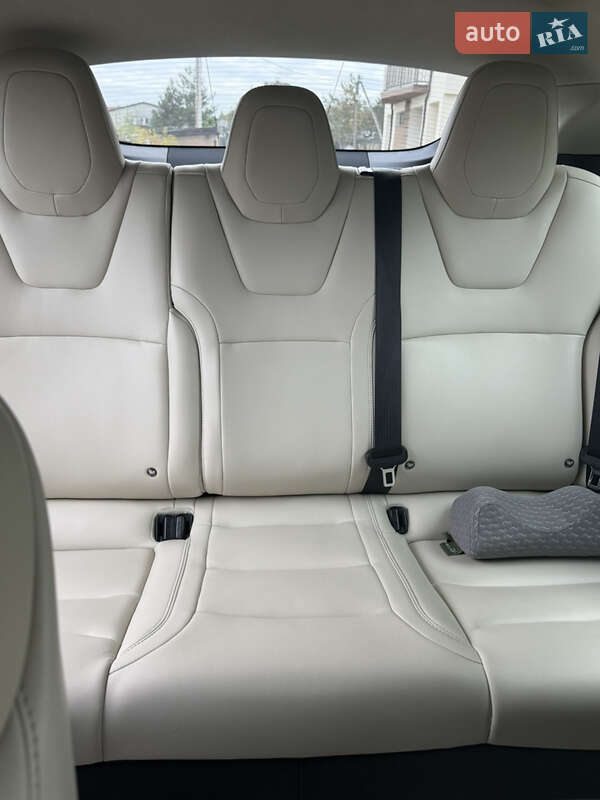 Лифтбек Tesla Model S 2018 в Львове фото 15 Лифтбек Tesla Model S 2018 в Львове