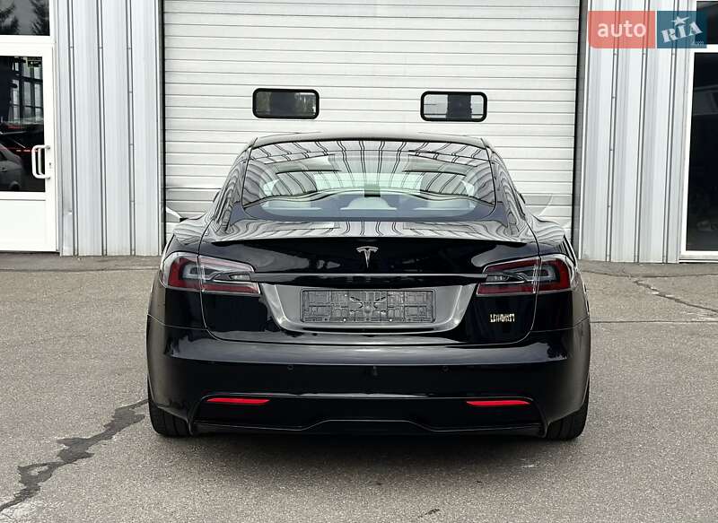 Лифтбек Tesla Model S 2021 в Киеве
