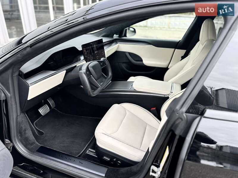 Лифтбек Tesla Model S 2021 в Киеве