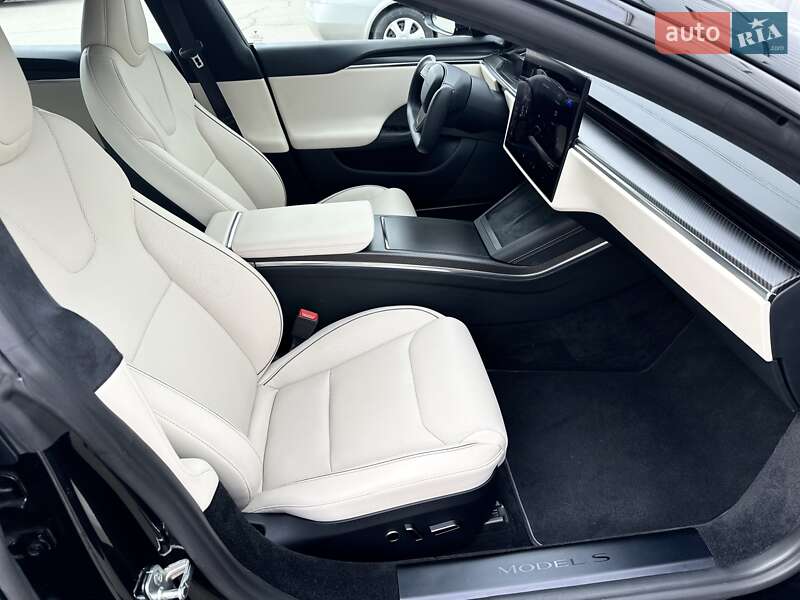Лифтбек Tesla Model S 2021 в Киеве