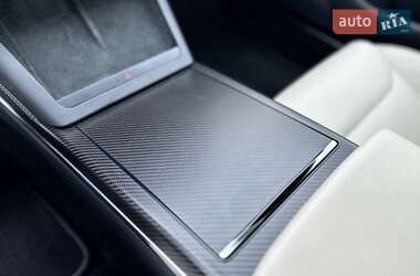 Лифтбек Tesla Model S 2021 в 