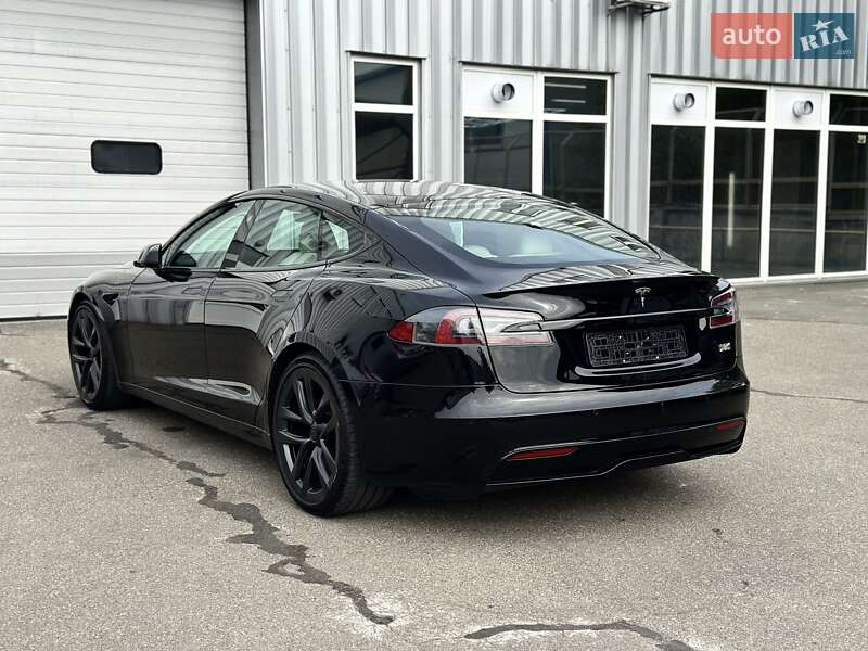 Лифтбек Tesla Model S 2021 в Киеве