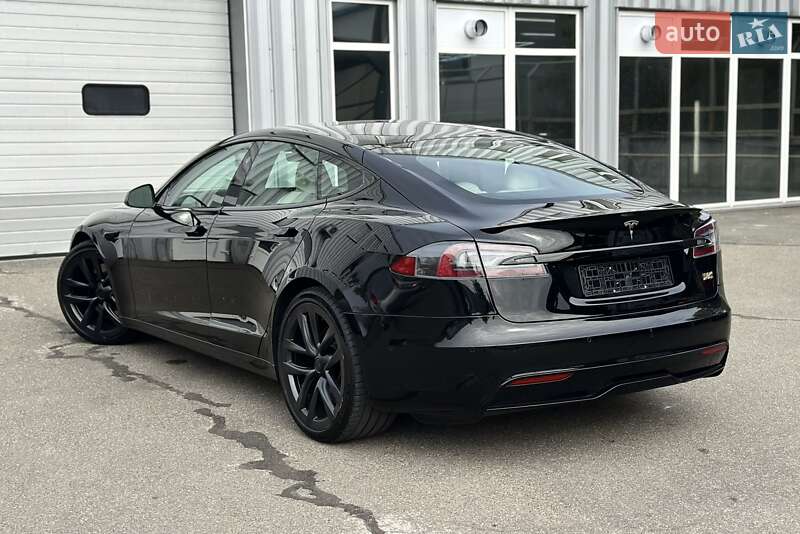 Лифтбек Tesla Model S 2021 в Киеве