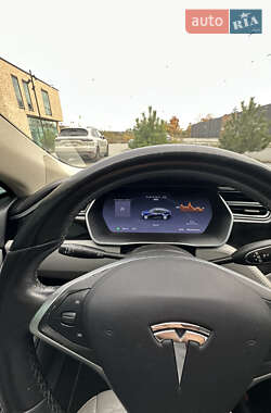Лифтбек Tesla Model S 2014 в 