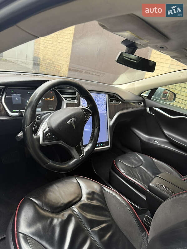 Лифтбек Tesla Model S 2013 в Киеве фото 5 Лифтбек Tesla Model S 2013 в Киеве