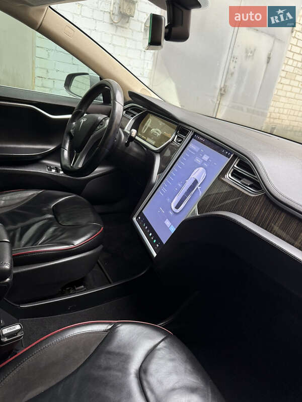 Лифтбек Tesla Model S 2013 в Киеве фото 9 Лифтбек Tesla Model S 2013 в Киеве