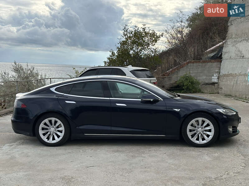 Лифтбек Tesla Model S 2013 в Одессе