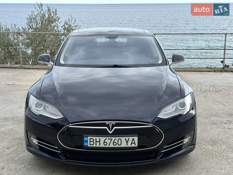 Tesla Model S 2013