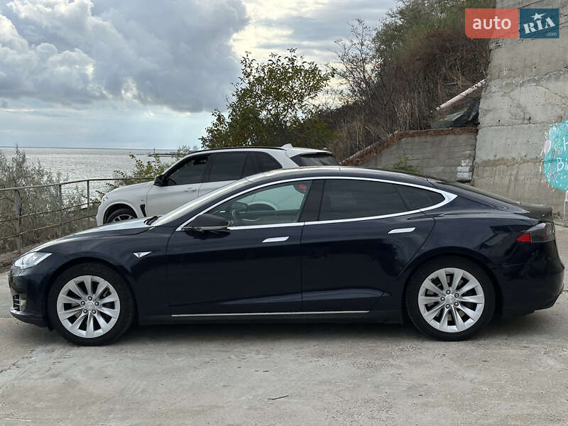 Лифтбек Tesla Model S 2013 в Одессе