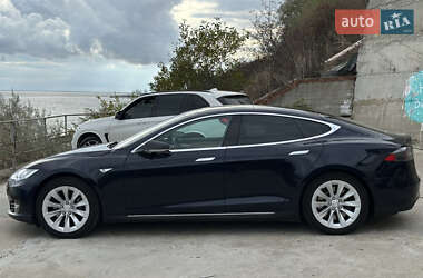 Лифтбек Tesla Model S 2013 в 