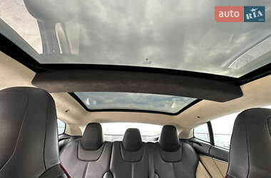 Лифтбек Tesla Model S 2013 в 