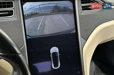 Лифтбек Tesla Model S 2013 в 