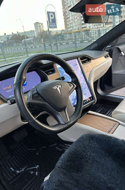 Лифтбек Tesla Model S 2019 в 