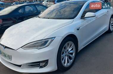 Ліфтбек Tesla Model S 2019 в Одесі