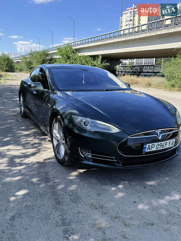 Ліфтбек Tesla Model S 2014 в Запоріжжі фото 2 Ліфтбек Tesla Model S 2014 в Запоріжжі