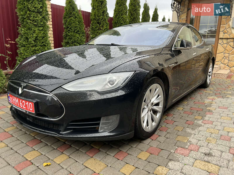 Лифтбек Tesla Model S 2015 в Львове фото 4 Лифтбек Tesla Model S 2015 в Львове