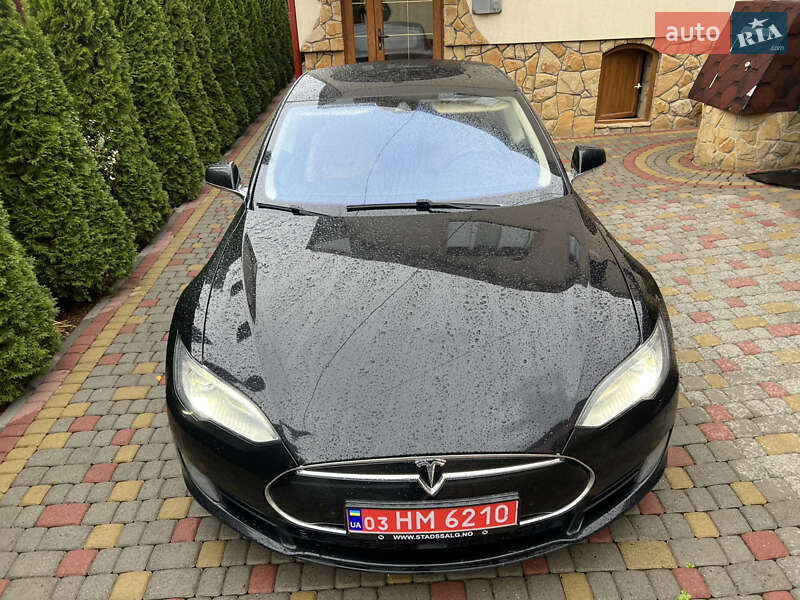 Лифтбек Tesla Model S 2015 в Львове фото 30 Лифтбек Tesla Model S 2015 в Львове