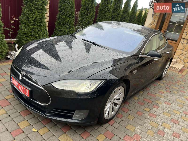 Лифтбек Tesla Model S 2015 в Львове фото 33 Лифтбек Tesla Model S 2015 в Львове