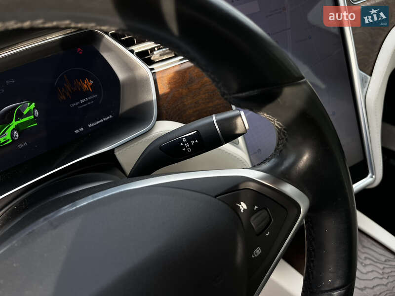 Лифтбек Tesla Model S 2017 в Одессе