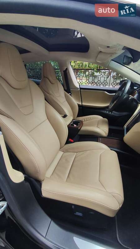 Ліфтбек Tesla Model S 2017 в Івано-Франківську фото 15 Ліфтбек Tesla Model S 2017 в Івано-Франківську