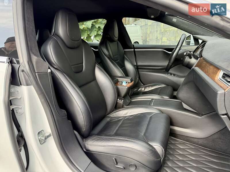 Лифтбек Tesla Model S 2017 в Харькове фото 11 Лифтбек Tesla Model S 2017 в Харькове