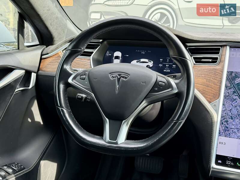 Лифтбек Tesla Model S 2017 в Харькове фото 15 Лифтбек Tesla Model S 2017 в Харькове