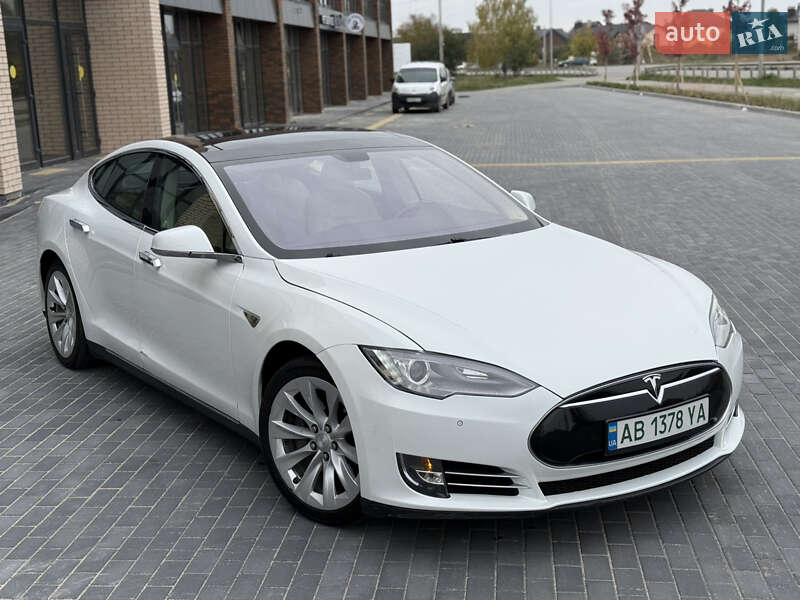 Ліфтбек Tesla Model S 2013 в Вінниці фото 2 Ліфтбек Tesla Model S 2013 в Вінниці