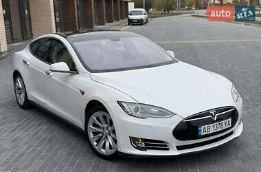 Лифтбек Tesla Model S 2013 в 