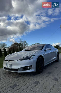 Лифтбек Tesla Model S 2018 в Яворове