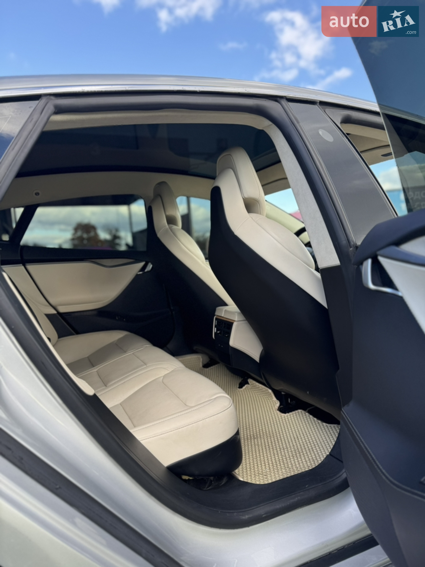Tesla Model S 2018 VIN 5YJSA1E29JF280638 фото оголошення 13 з 13